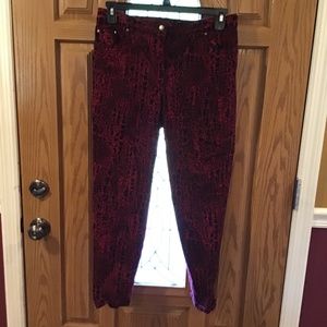 💚3/$25 Ruby Rd size 10 petite red pants with black reptile design